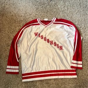Mens Wisconsin hockey style shirt